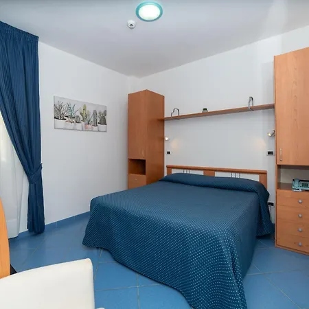 Hotel La Sorgente 4*